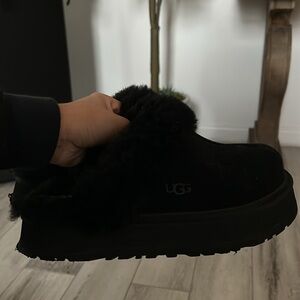 Ugg black platform disquette slippers / slides